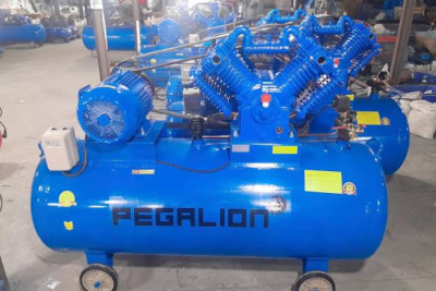 Máy nén khí 500L, 10hp, 12.5 chạy dầu diesel